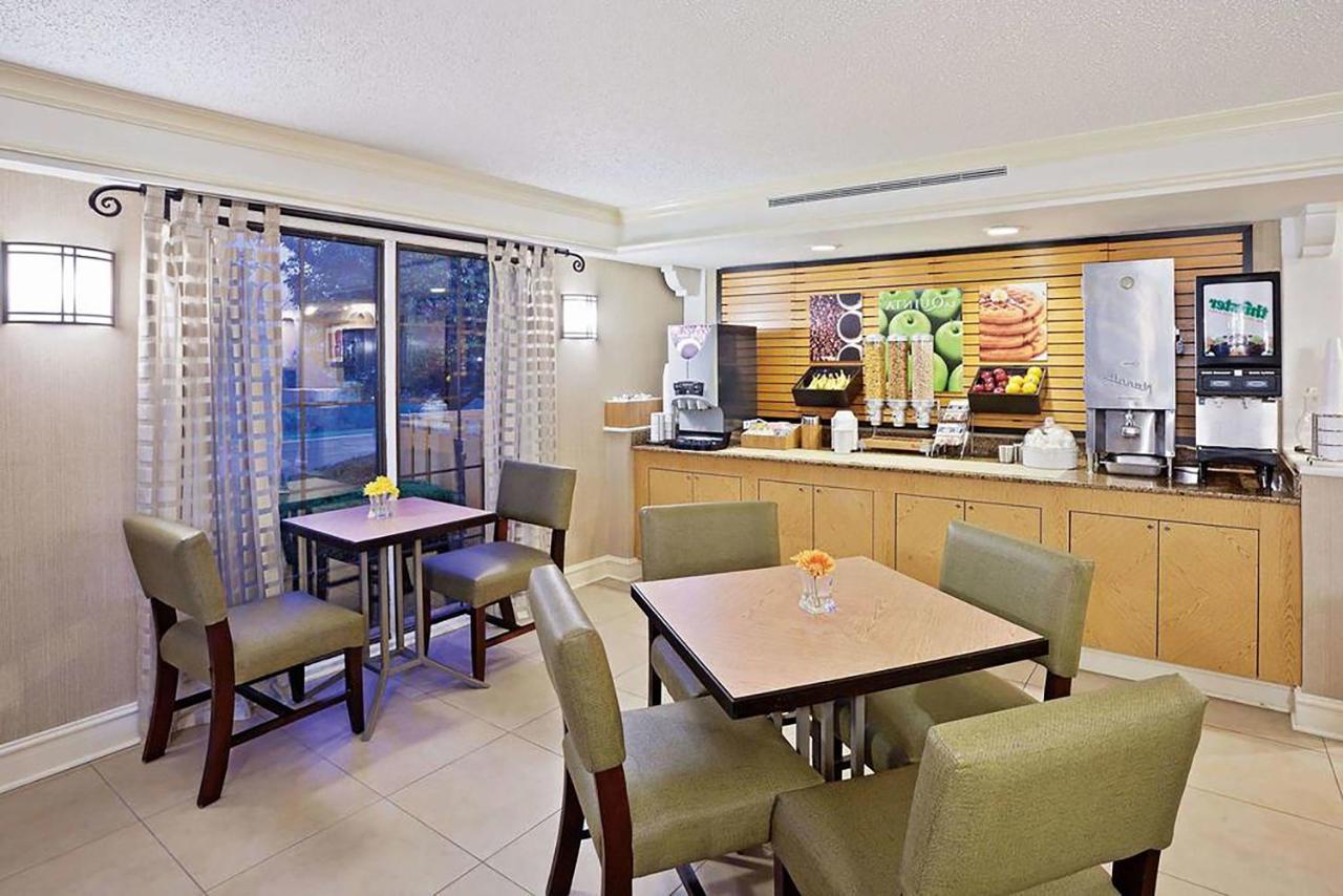 La Quinta Inn By Wyndham Merrillville Exteriér fotografie